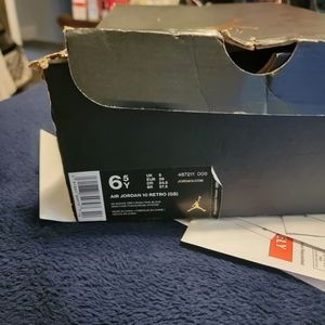 Big kids jordans sold